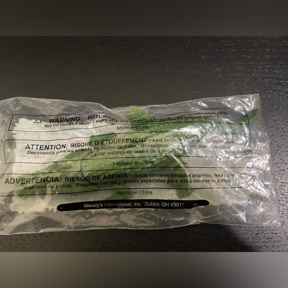 Wendy’s Kids Meal Peter Pan Motion Picture Movie Toys (2003) - Picture 4 of 5